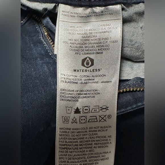 Levi's Women's Signature Gold Label Jeans Mid Rise Skinny, Size 12 Medium - Picture 4 of 8